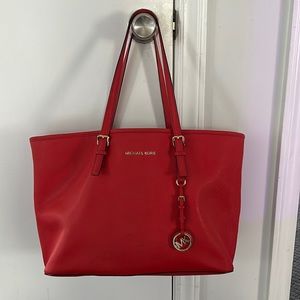Michael kors jet set tote orange
